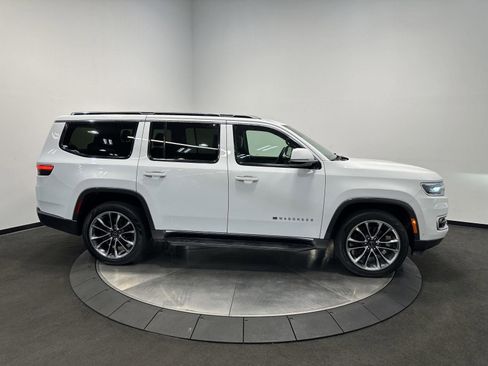Used 2022 Jeep Wagoneer Series II w/ Premium Group I AWD/4WD image 8
