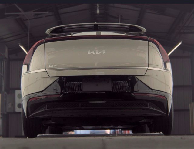 Certified 2023 Kia EV6 Wind AWD/4WD image 7