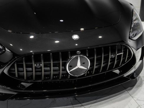 Used 2025 Mercedes-Benz AMG GT 63 image 10