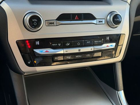 Certified 2021 Ford Explorer XLT w/ Equipment Group 202A image 20