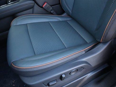 New 2026 GMC Yukon XL AT4 w/ AT4 Premium Plus Package image 26