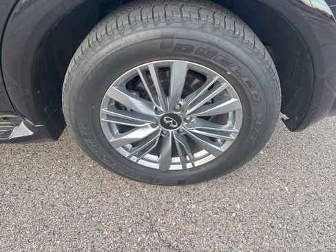 Used 2022 INFINITI QX80 Luxe w/ Cargo Package image 9