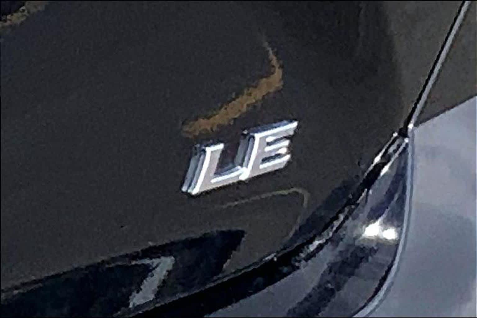 Used 2025 Toyota Camry LE FWD image 31