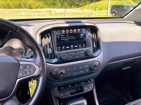 Used 2018 Chevrolet Colorado Z71 AWD/4WD image 10