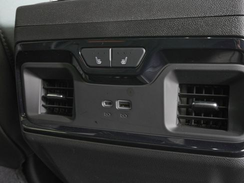 Used 2025 GMC Sierra 2500 AT4 w/ AT4 Premium Plus Package image 13