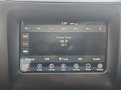 Used 2021 Jeep Cherokee Latitude Plus w/ Mopar Interior Package AWD/4WD image 12