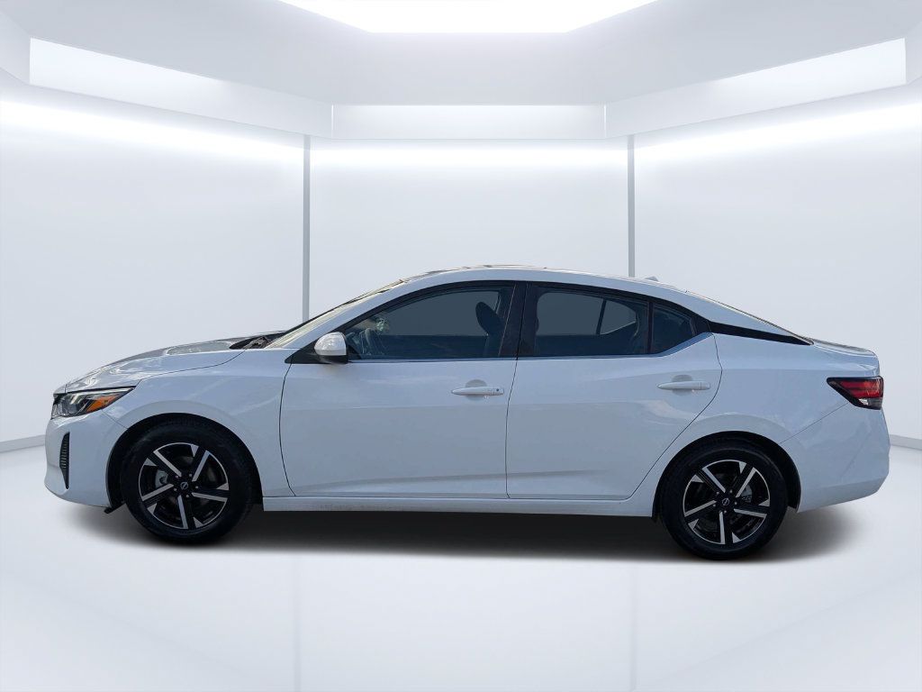 Used 2024 Nissan Sentra SV FWD image 8