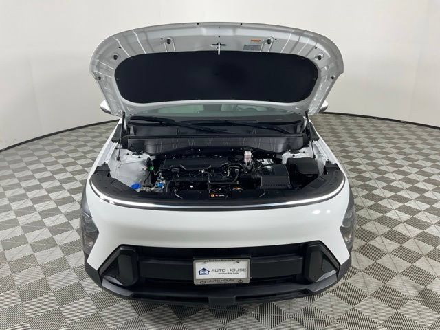 Used 2025 Hyundai Kona SEL FWD image 8