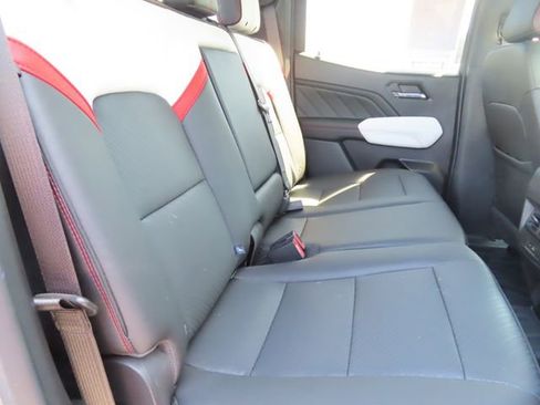 Used 2023 GMC Canyon AT4X w/ Edition 1 AWD/4WD image 41