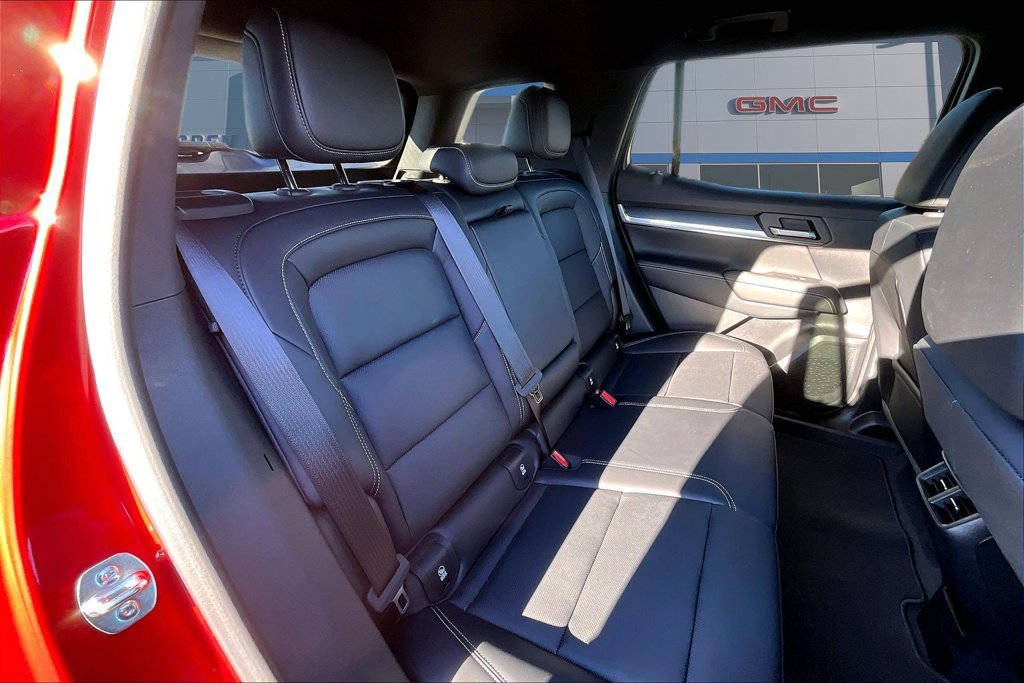 New 2027 GMC Terrain Elevation w/ Elevation Premium Package AWD/4WD image 10