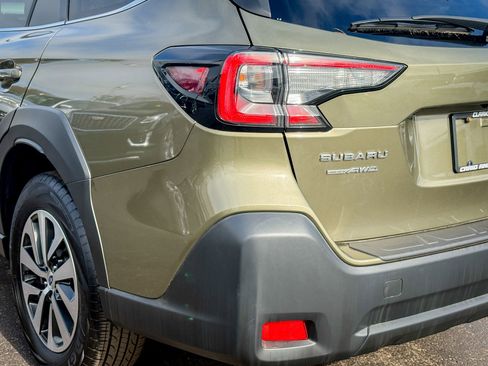 Used 2023 Subaru Outback Premium image 13