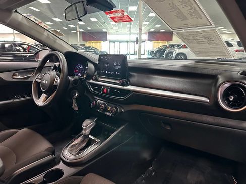 Used 2023 Kia Forte LXS w/ LXS Technology Package FWD image 26