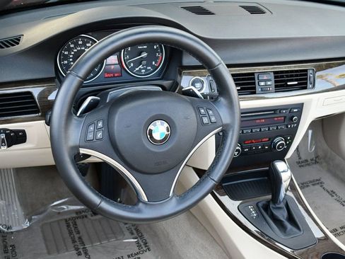 Used 2011 BMW 328i Convertible image 64