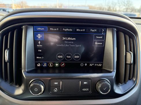 Used 2019 Chevrolet Colorado Z71 image 16