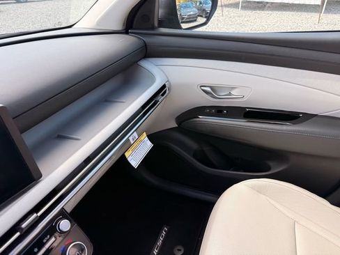 New 2025 Hyundai Tucson Limited image 10