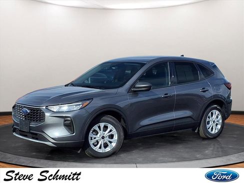 Used 2025 Ford Escape Active w/ Cold Weather Package image 1