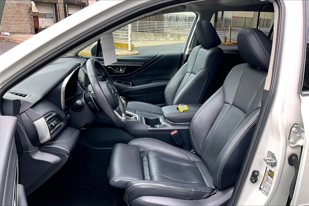 Certified 2024 Subaru Outback Touring XT AWD/4WD image 15