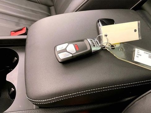 Certified 2023 Audi Q5 2.0T Premium w/ Convenience Package image 11