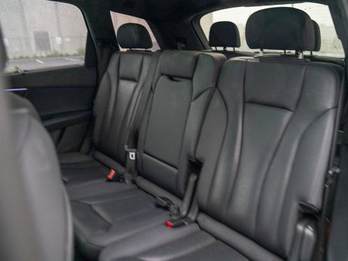Used 2020 Audi Q7 3.0T Prestige w/ Prestige Package image 22