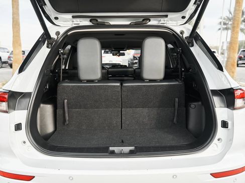 Used 2024 Mitsubishi Outlander SE image 8