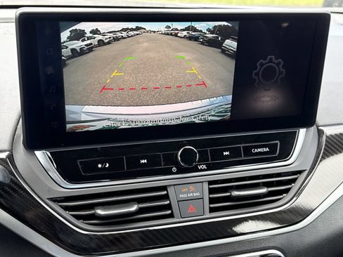 Used 2023 Nissan Altima 2.5 SR w/ SR Premium Package FWD image 23