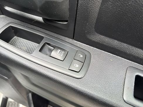 Used 2016 RAM 2500 Tradesman w/ Chrome Appearance Group AWD/4WD image 23