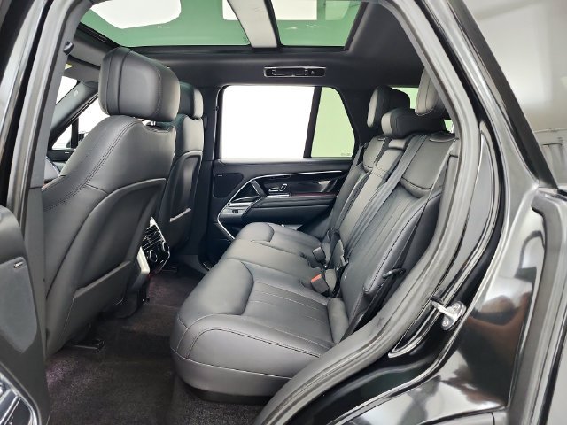 Certified 2023 Land Rover Range Rover SE AWD/4WD image 30