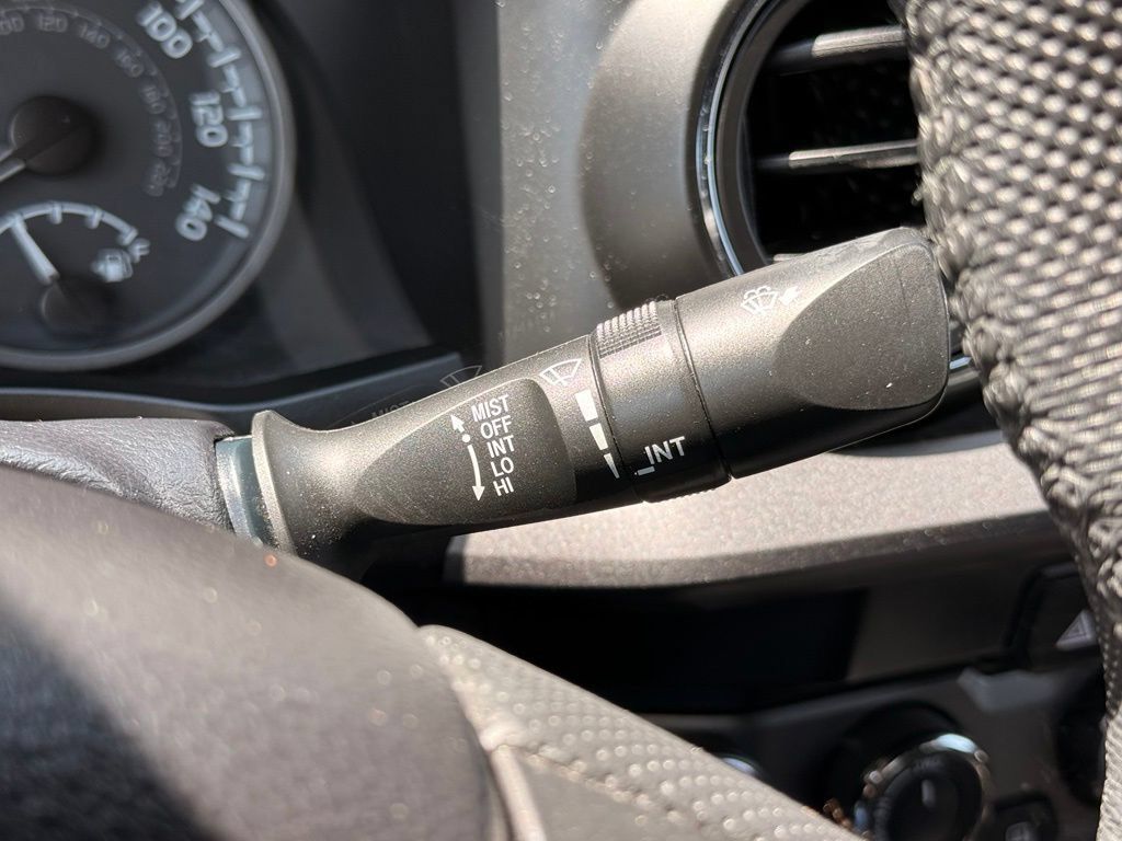 Used 2021 Toyota Tacoma TRD Off-Road w/ TRD Premium Off Road Package AWD/4WD image 30