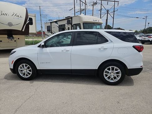 Used 2023 Chevrolet Equinox LT FWD image 3