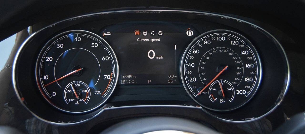 Used 2019 Bentley Bentayga AWD/4WD image 19