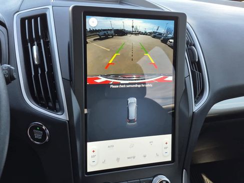 Used 2024 Ford Edge SEL w/ Convenience Package image 26