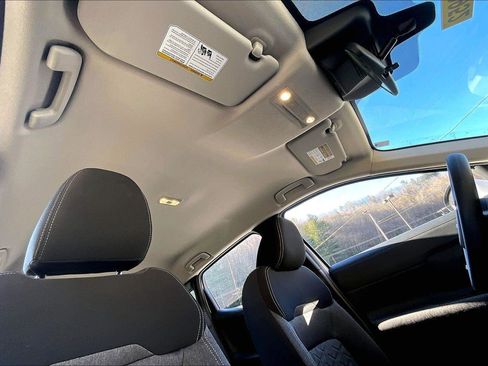 Used 2025 Nissan Kicks SV image 23