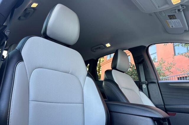Certified 2023 Ford Escape Platinum FWD image 17