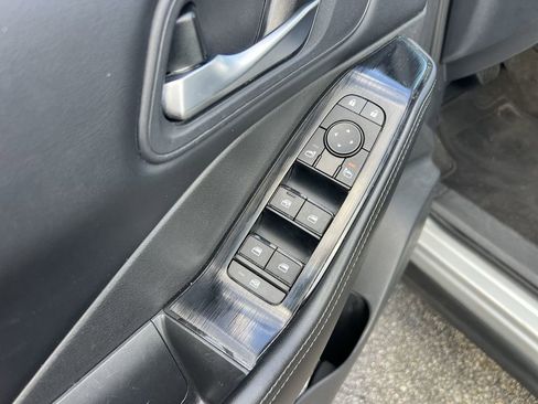 Used 2024 Nissan Rogue SV image 14