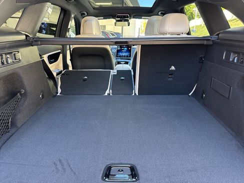 New 2026 Mercedes-Benz GLC 300 image 37