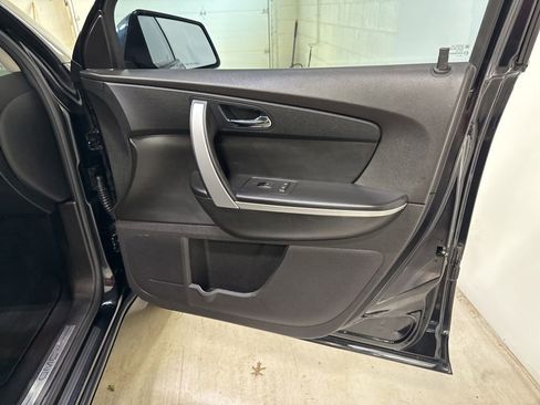 Used 2011 GMC Acadia SLE FWD image 38