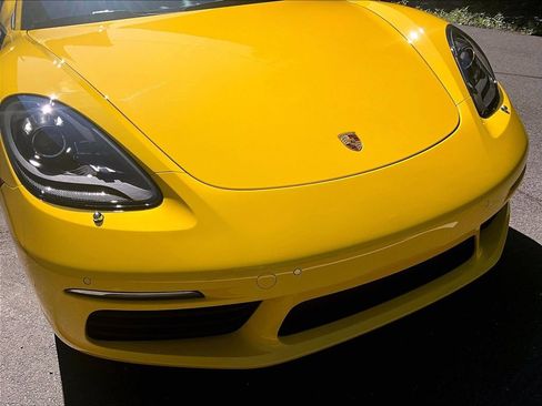 Certified 2024 Porsche 718 Boxster RWD image 30