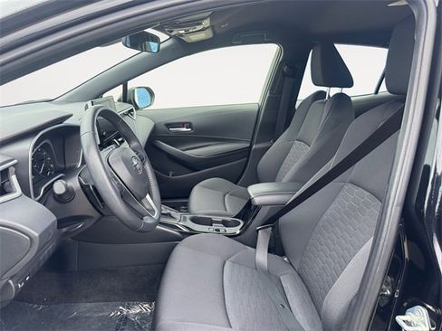Used 2024 Toyota Corolla SE w/ SE Package image 9