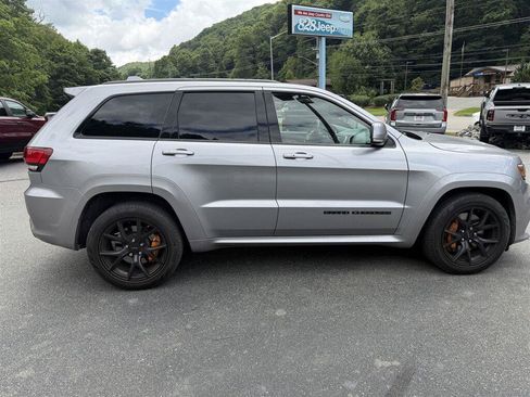 Used 2018 Jeep Grand Cherokee SRT w/ Trailer Tow Group IV AWD/4WD image 2