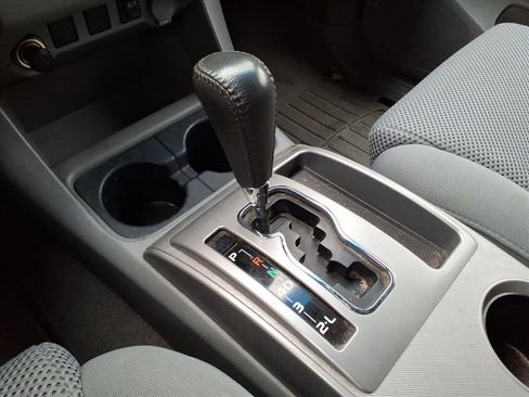 Used 2010 Toyota Tacoma Base V6 image 13