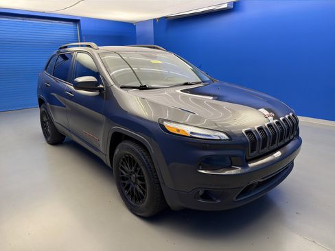Used 2016 Jeep Cherokee 75th Anniversary AWD/4WD image 2