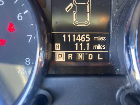 Used 2012 Nissan Rogue SV image 10