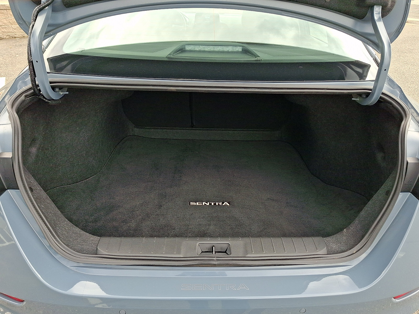 Certified 2025 Nissan Sentra SV w/ All-Weather Package FWD image 30