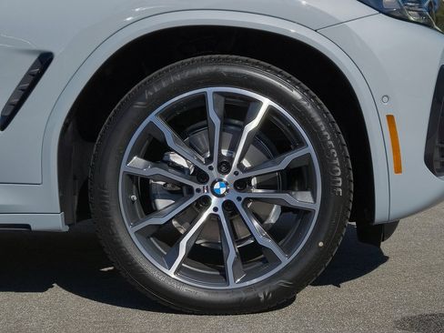 New 2025 BMW X4 xDrive30i w/ Premium Package image 9