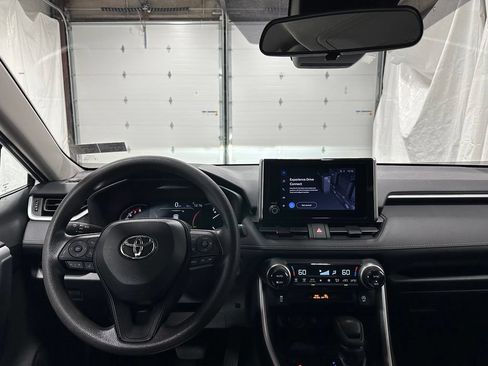 Used 2025 Toyota RAV4 XLE FWD image 16
