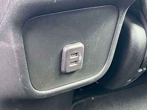 Used 2023 Chevrolet Equinox LS FWD image 5