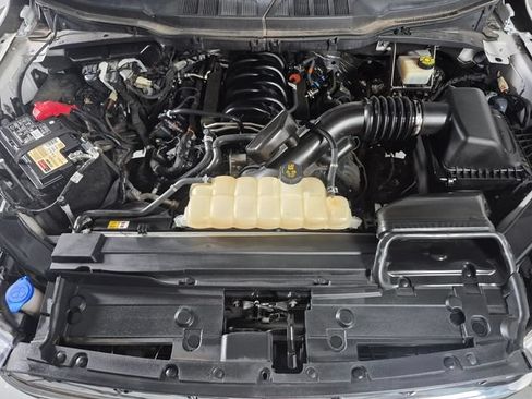 Used 2023 Ford F150 Lariat AWD/4WD image 8