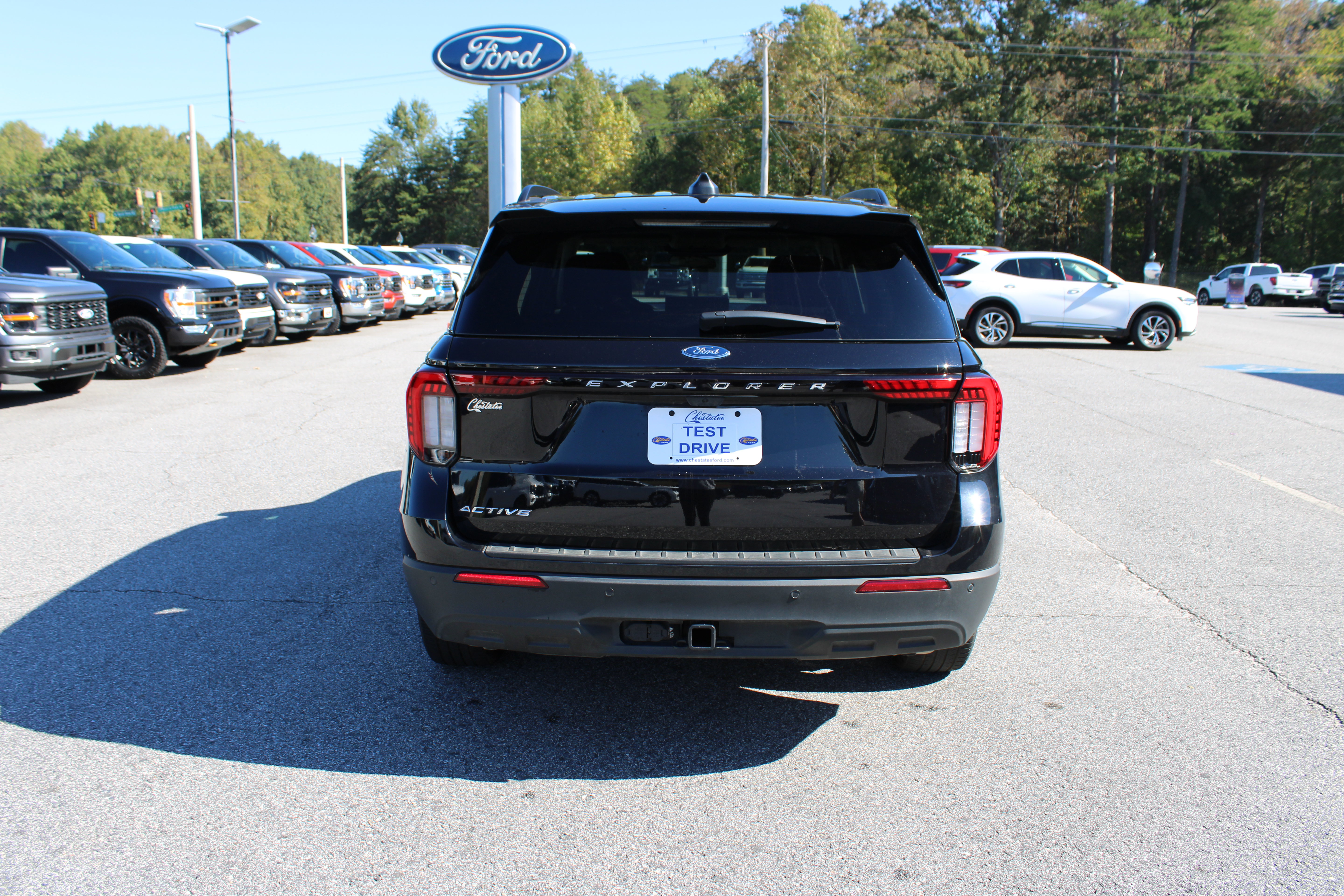 Used 2025 Ford Explorer Active RWD image 7