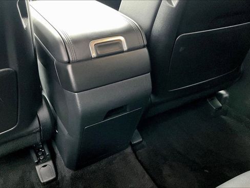 Used 2025 Hyundai Santa Fe Limited image 11