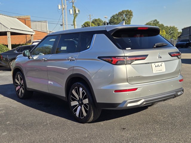 Used 2025 Mitsubishi Outlander SE AWD/4WD image 9